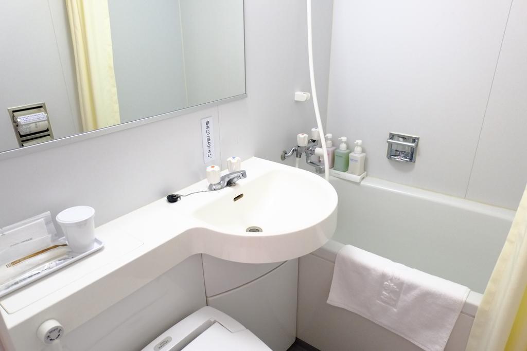 Hotel Shimbashi Sambankan Токио Номер фото